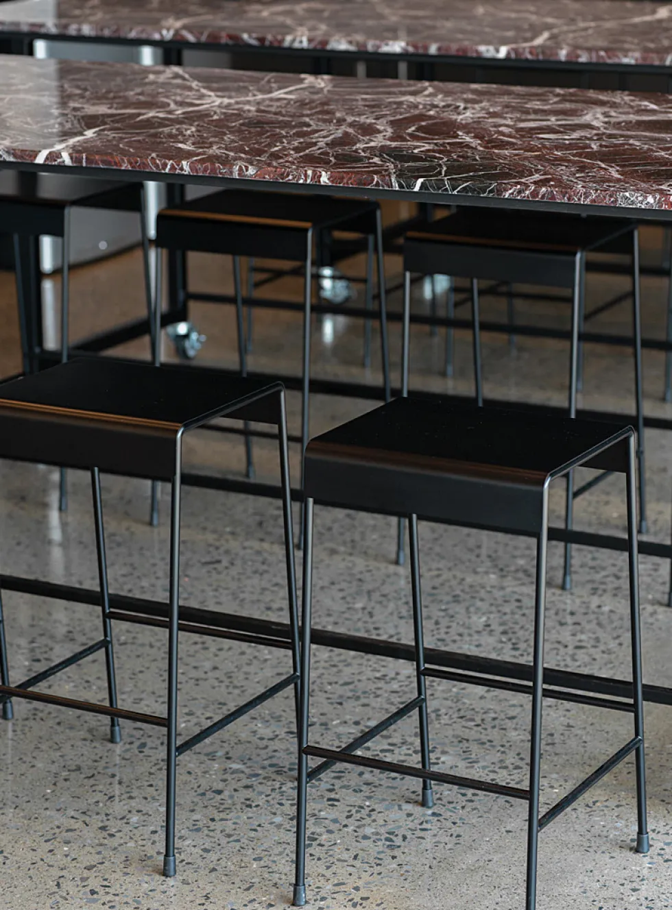 Banco counter stool
