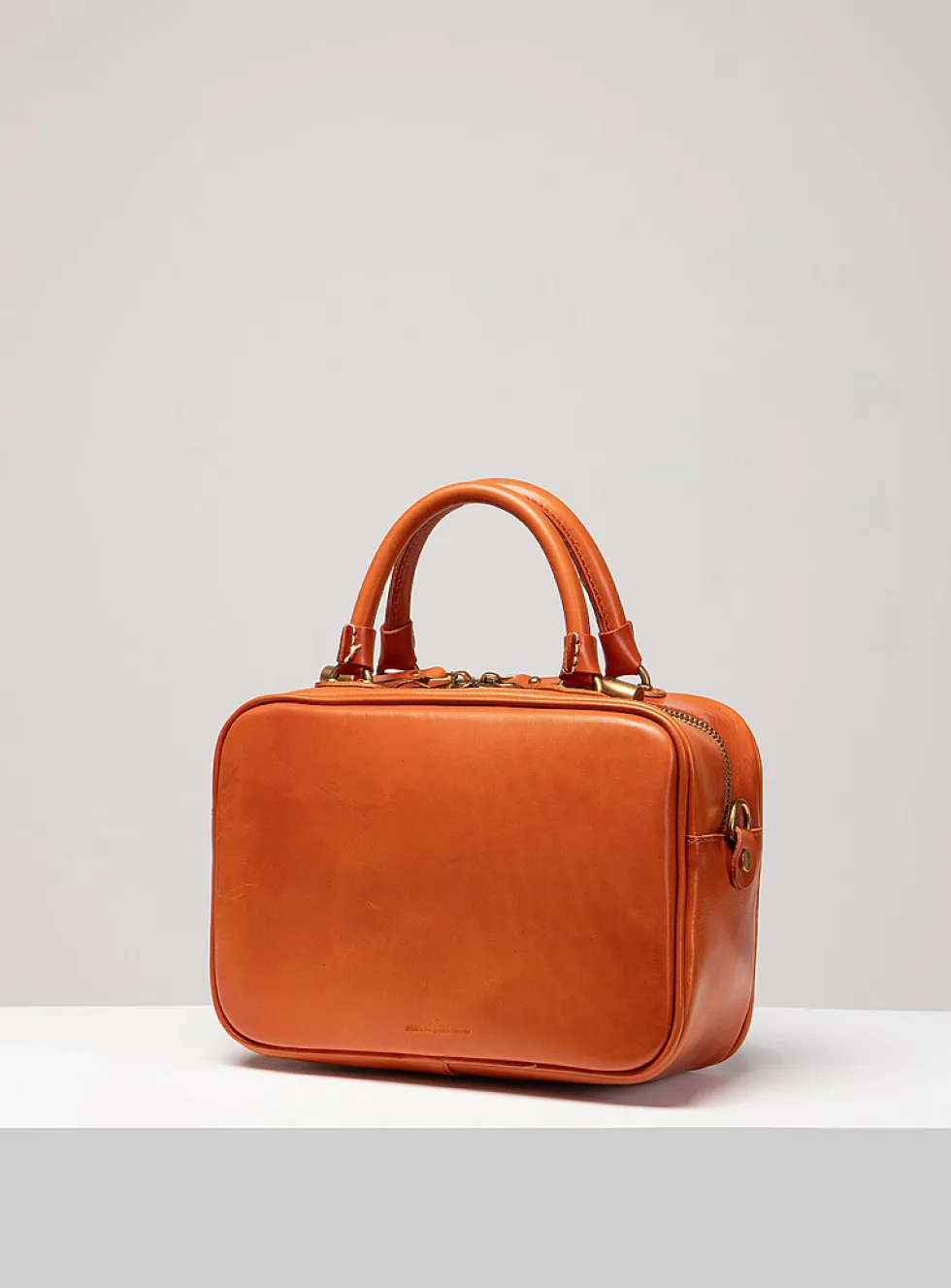 Bento sleek leather bag