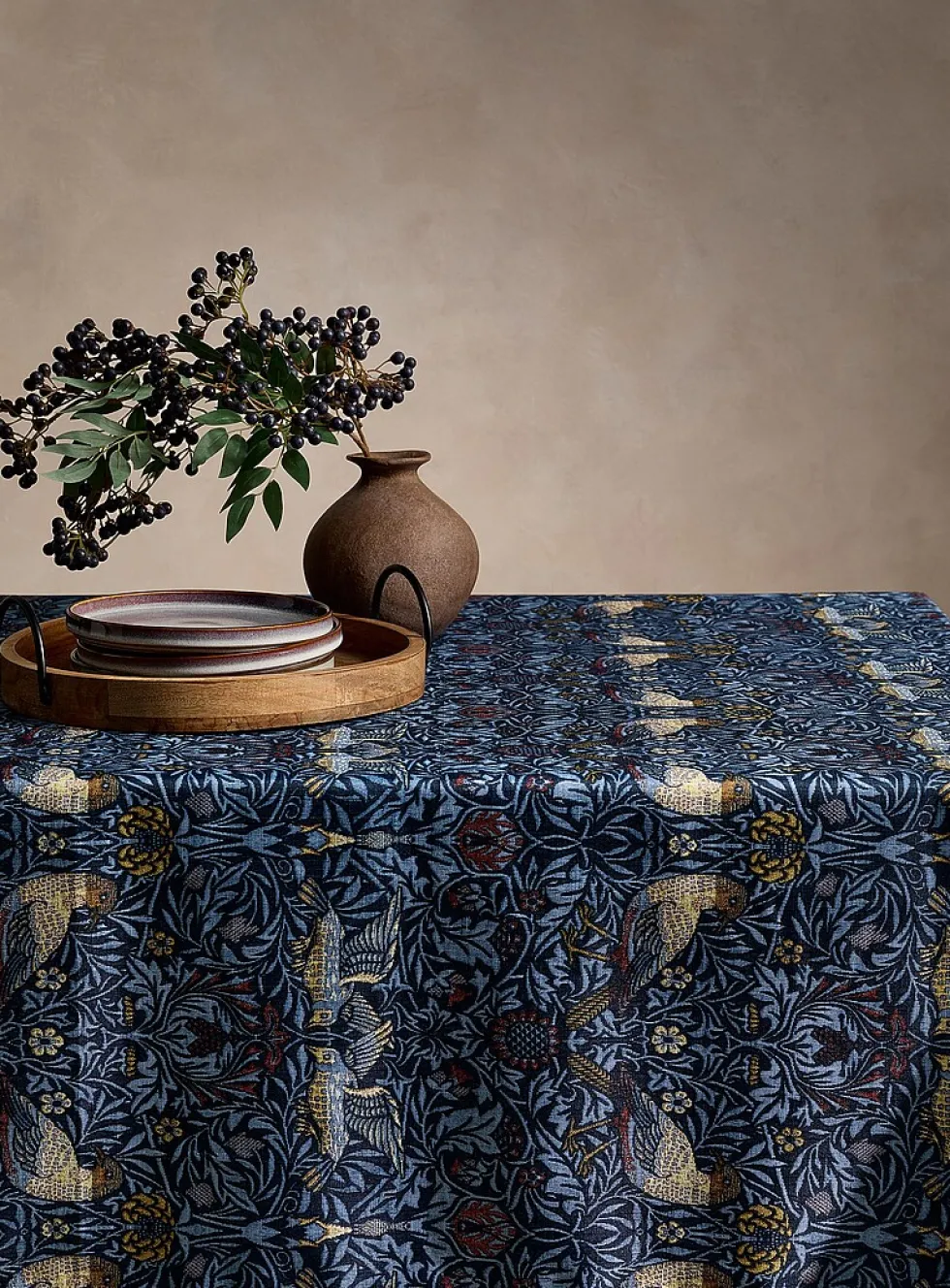 Birds tapestry blue tablecloth