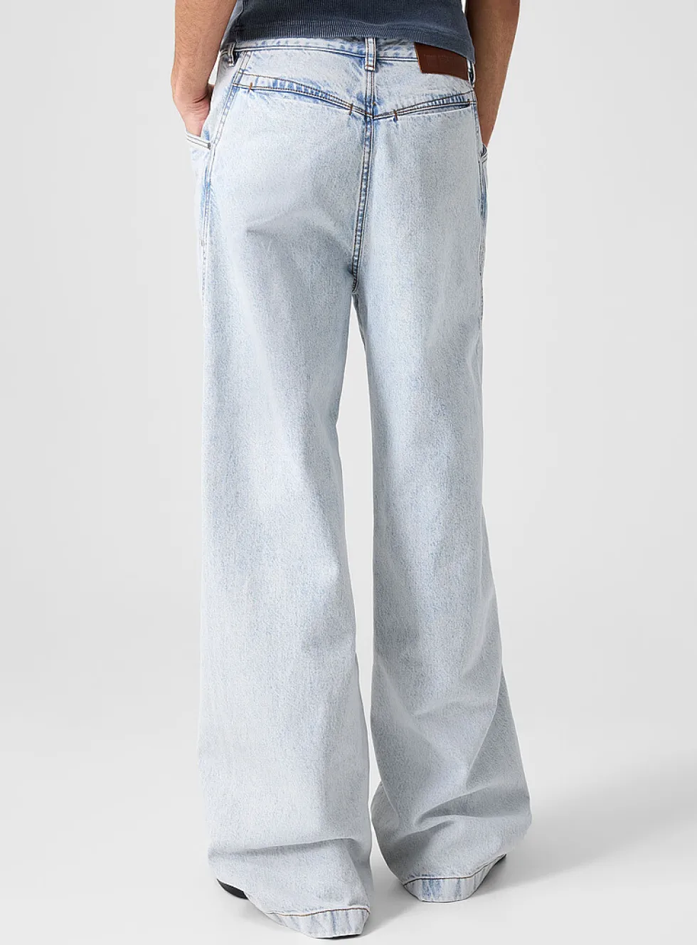Bleached wide-leg jeans with darts