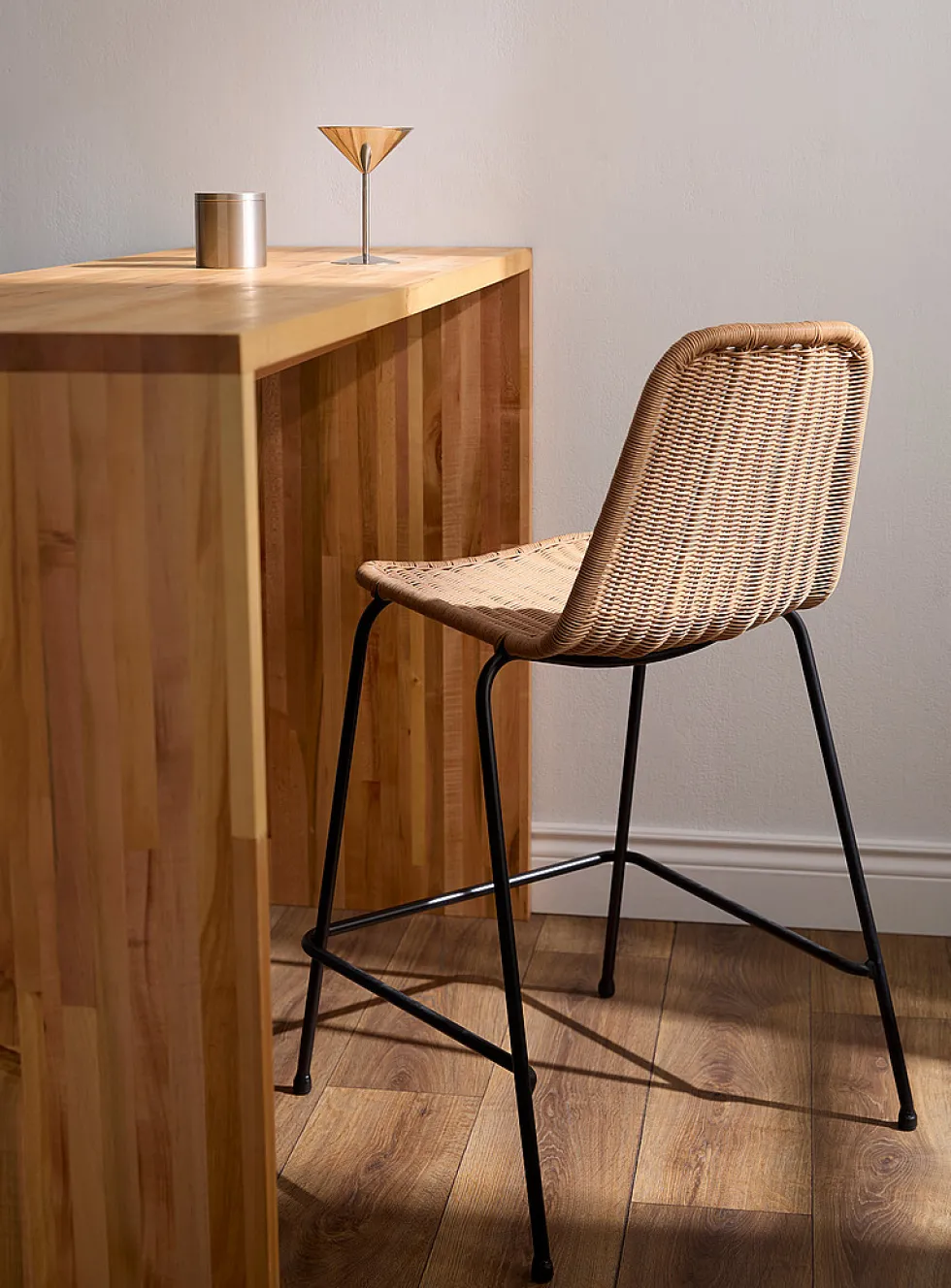 Braided polyresin counter stool