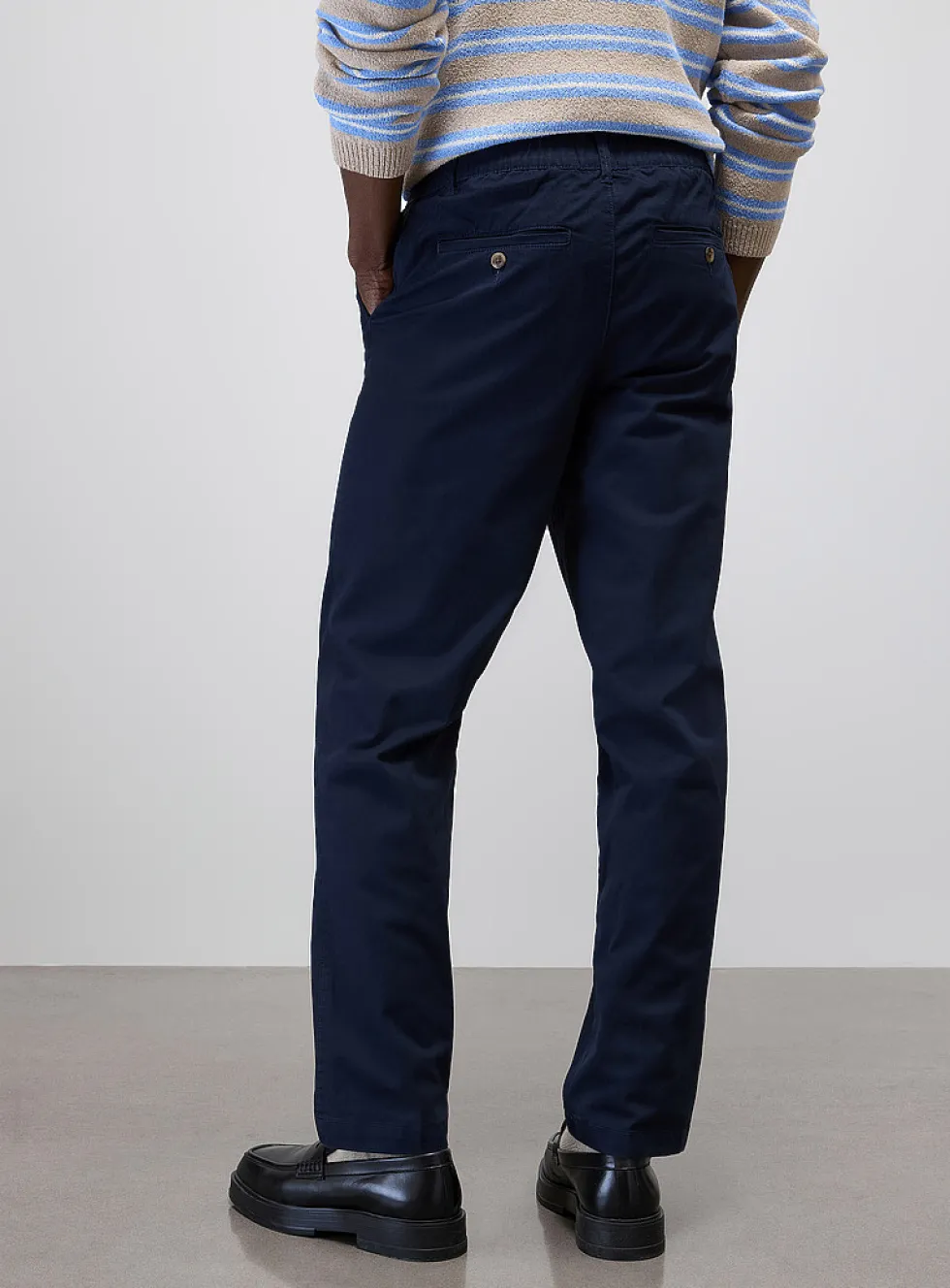Buttoned elastic-waist chinos