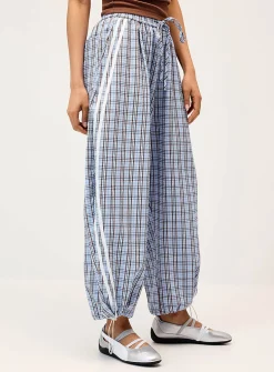 Checkered seersucker barrel-leg pant