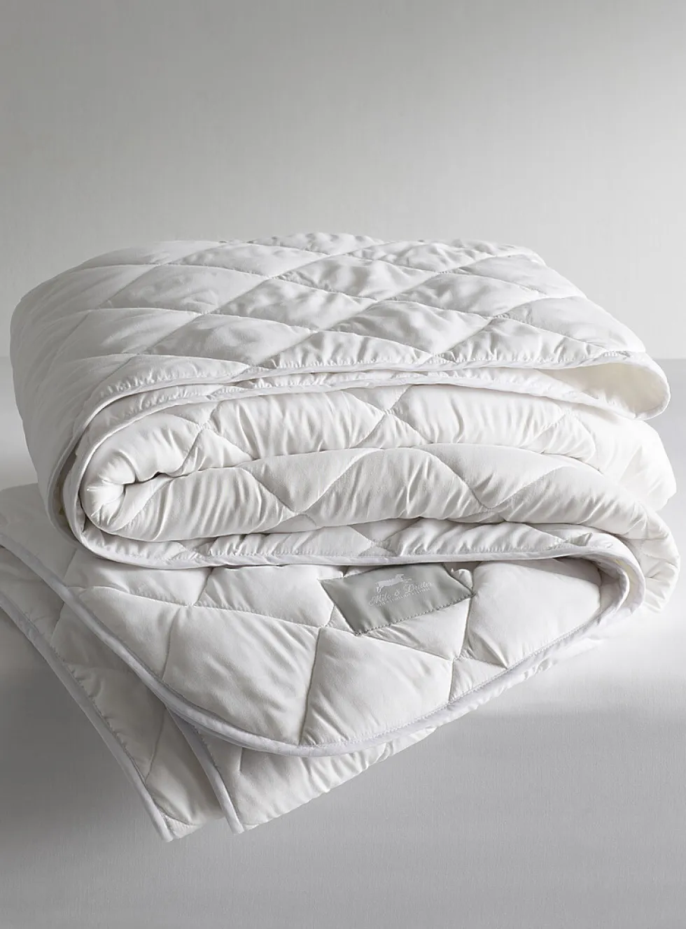 Classic cotton and wool duvet