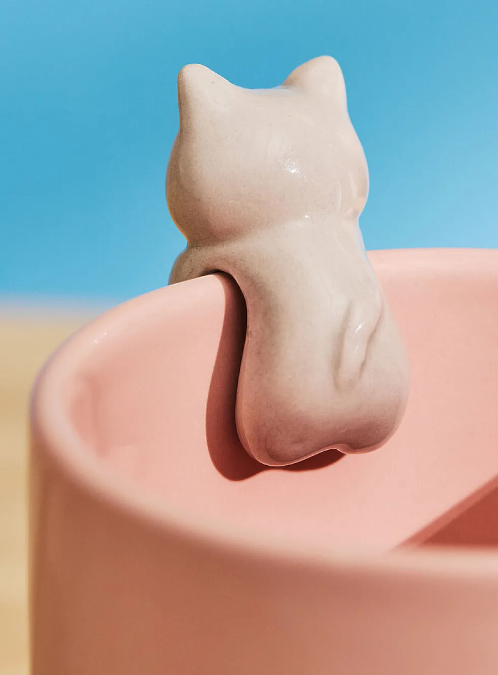 Climbing cat mug