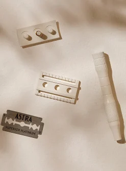 Complete shaving box set