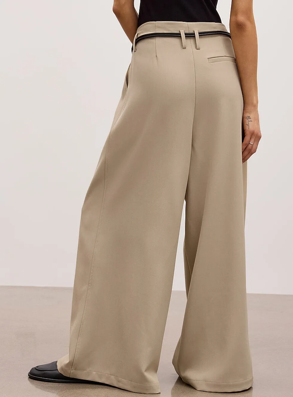 Cord belt pleated waist ultra-wide-leg pant