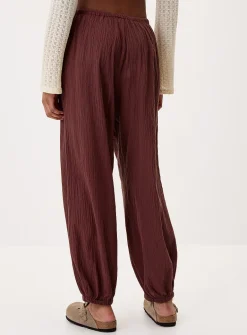 Crinkled cotton barrel-leg jogger