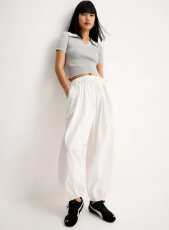 Crisp canvas barrel-leg jogger