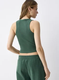 Cropped solid ribbed cami