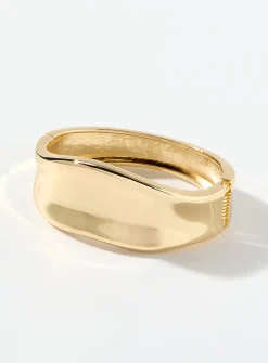 Curved bangle