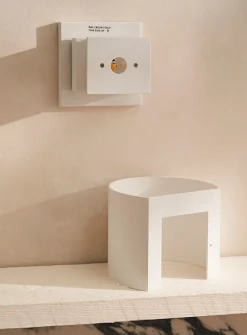 Curved modern sconce