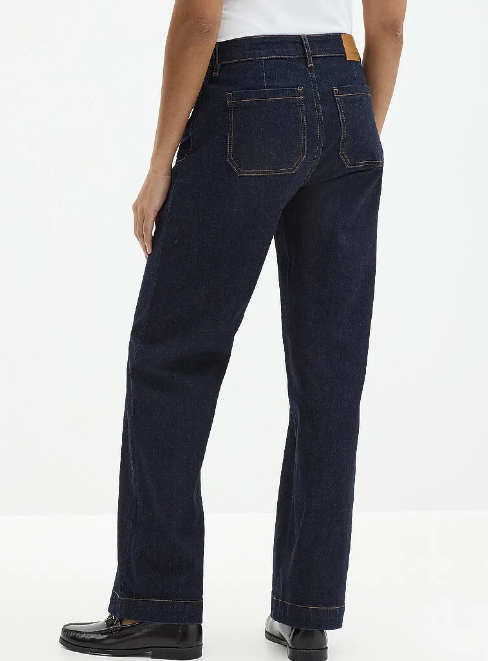 Dark blue structured jean