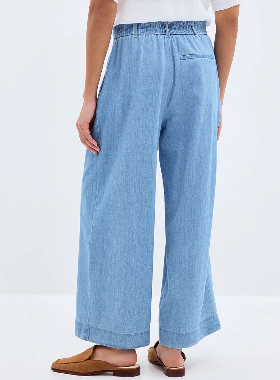 Elastic waist flowy jean