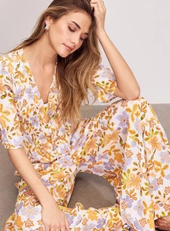 Elbow-length sleeves V-neck crinkled blouse
