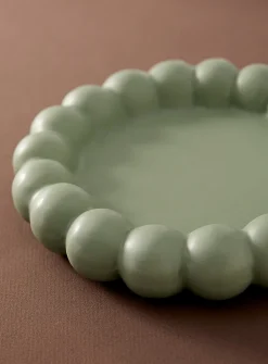 Embossed edge round tray