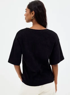 Embossed flowers T-shirt