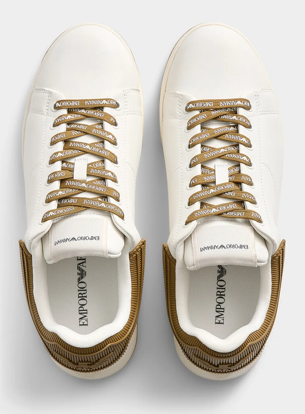 Embossed heel leather sneakers