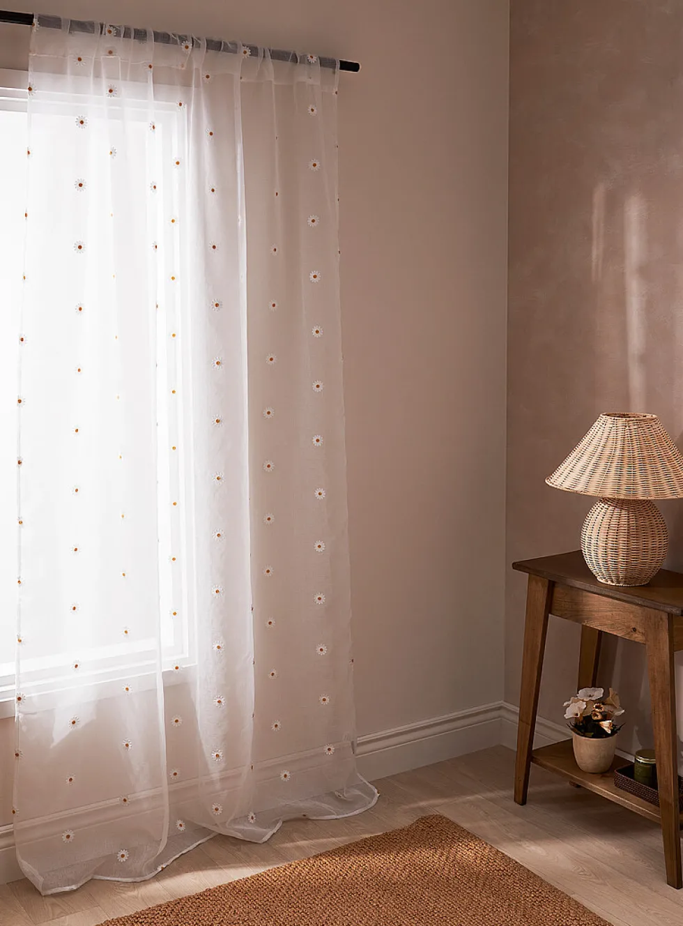 Embroidered daisies sheer curtain
