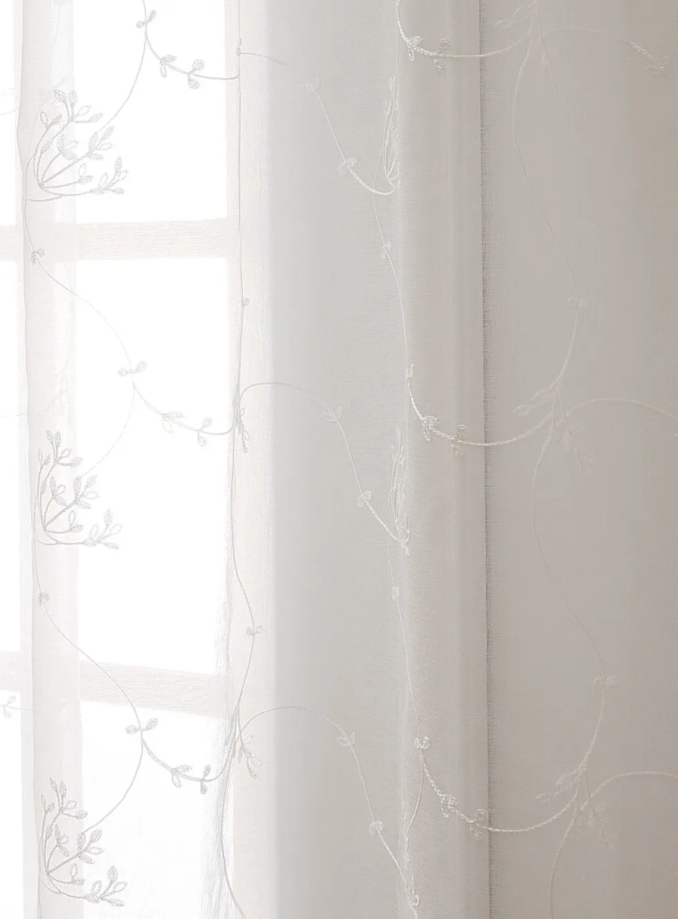 Embroidered flowers sheer curtain
