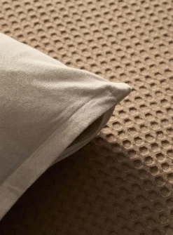Embroidered patterns ivory removable-cover cushion
