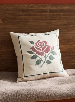 Embroidered rose basket weave removable-cover cushion