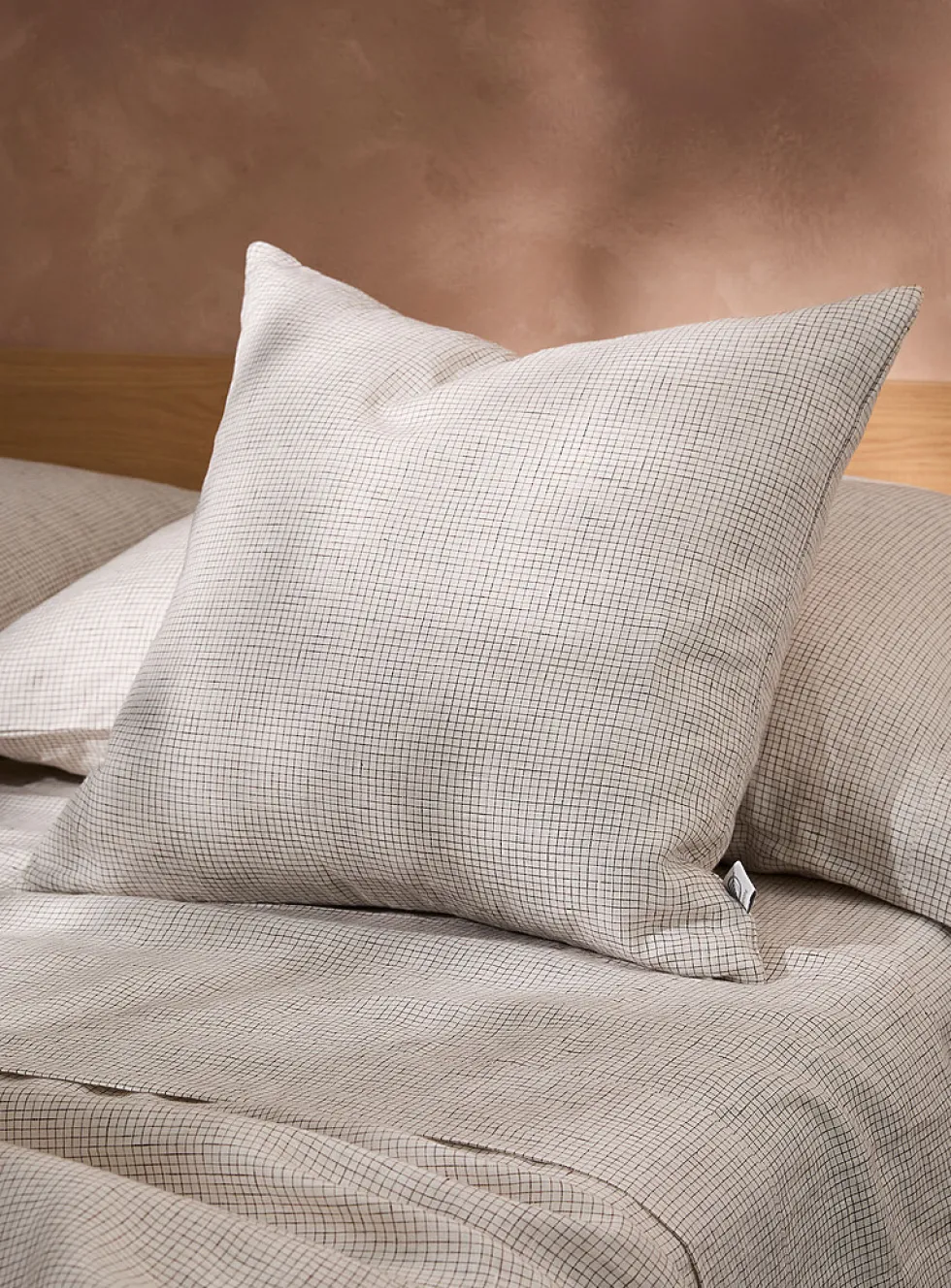 Fine check pure linen removable-cover cushion