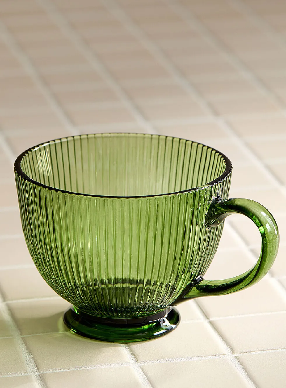 Fine grooved mug