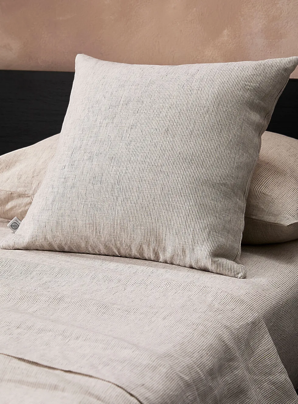 Fine stripe pure linen removable-cover cushion