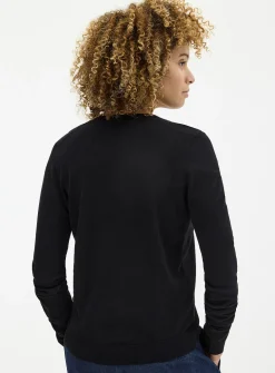 Fine-knit V-neck sweater