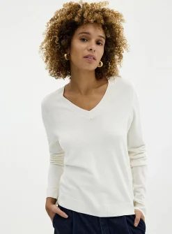 Fine-knit V-neck sweater