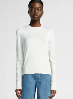 Fitted solid-colour crew-neck sweater