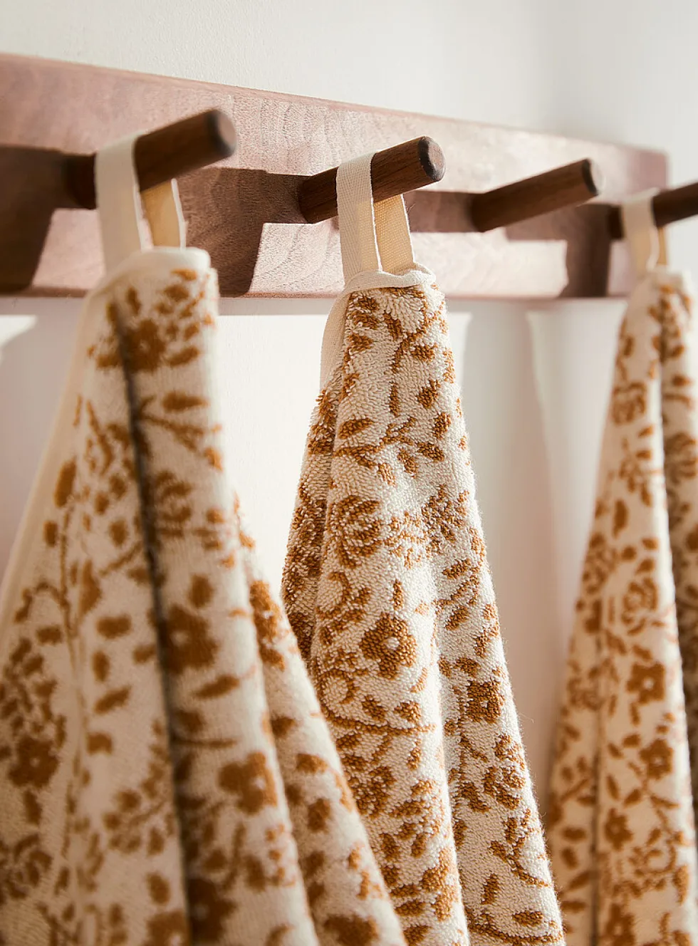 Floral tapestry organic cotton reversible towels