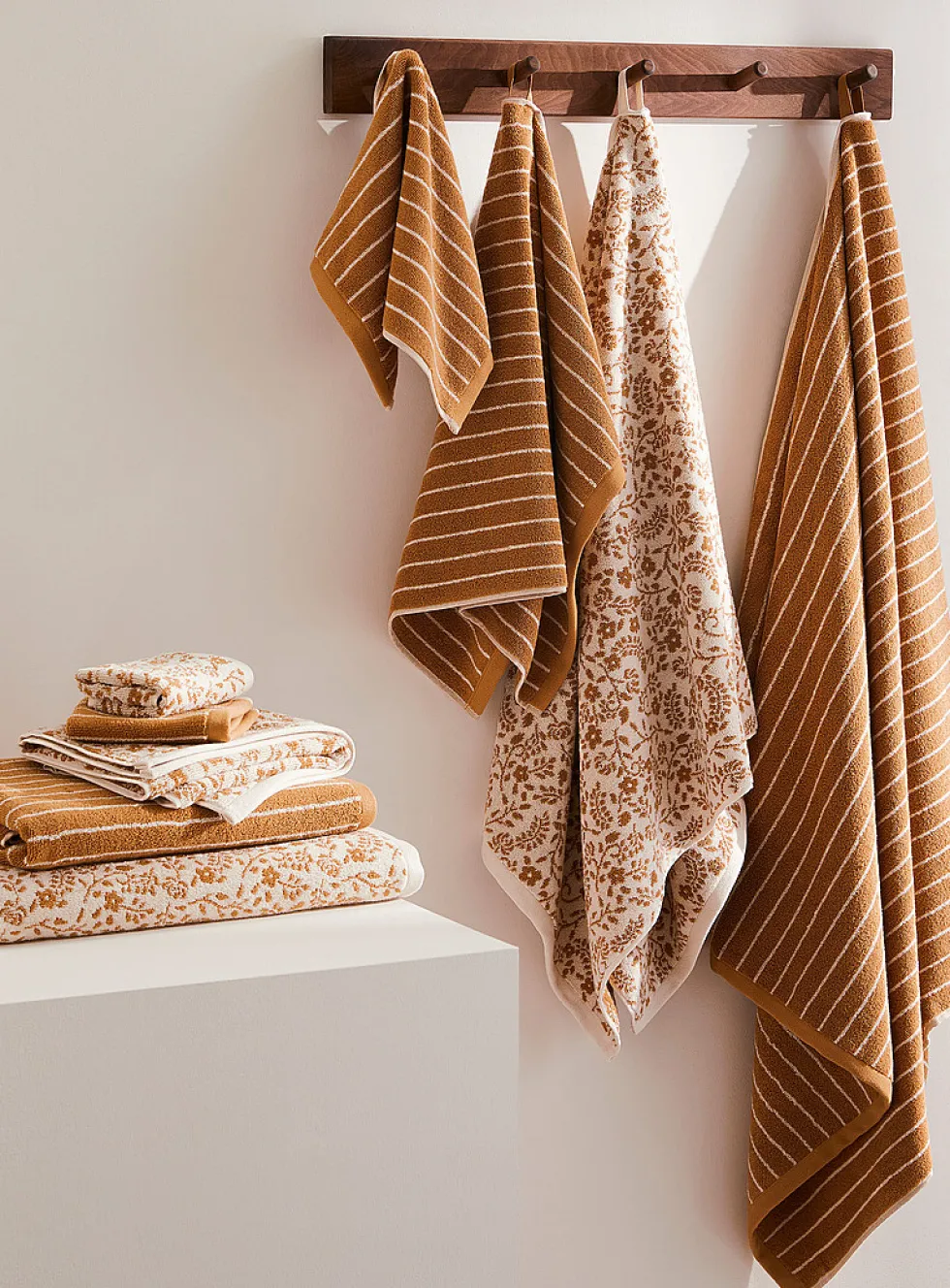 Floral tapestry organic cotton reversible towels