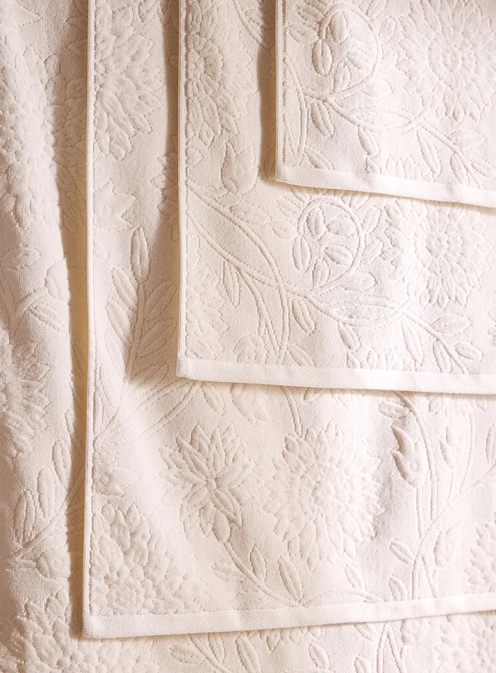 Flowers velvet organic cotton jacquard towels