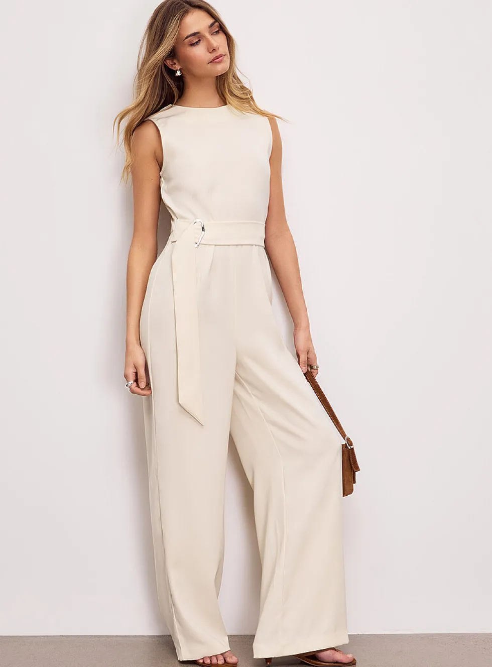 Flowy belted sleeveless jumpsuit