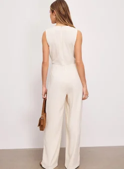Flowy belted sleeveless jumpsuit