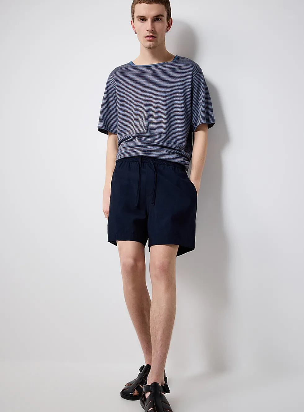 Fluid crinkled shorts