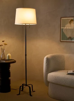 Four-legged floor lamp
