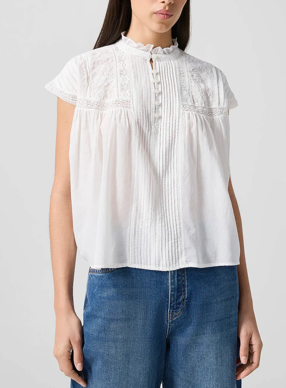 Ganu button-loop fastening embroidered cotton blouse