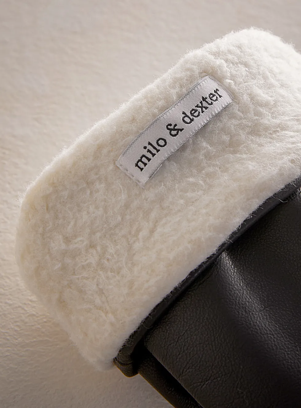Genuine leather mittens