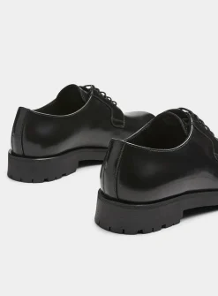 Glossy leather derby shoes