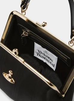 Granny black handbag
