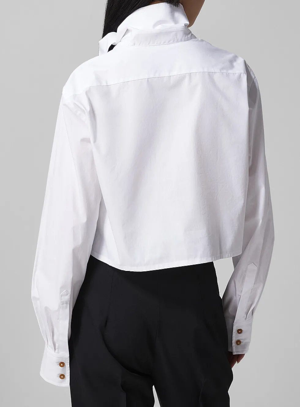 Heart cut-out cropped shirt