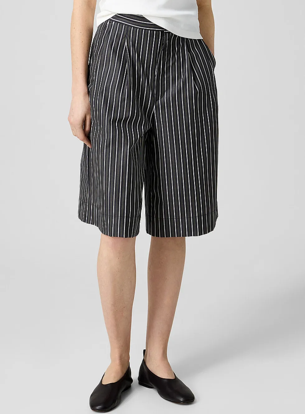 Henna flared-leg striped Bermuda short
