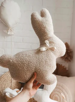 High-pile fleece bunny cushion
