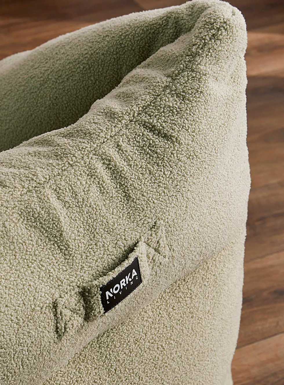 High-pile fleece structured beanbag chair