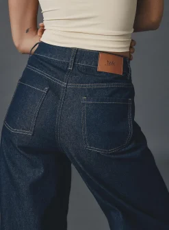 High-rise wide-leg jean