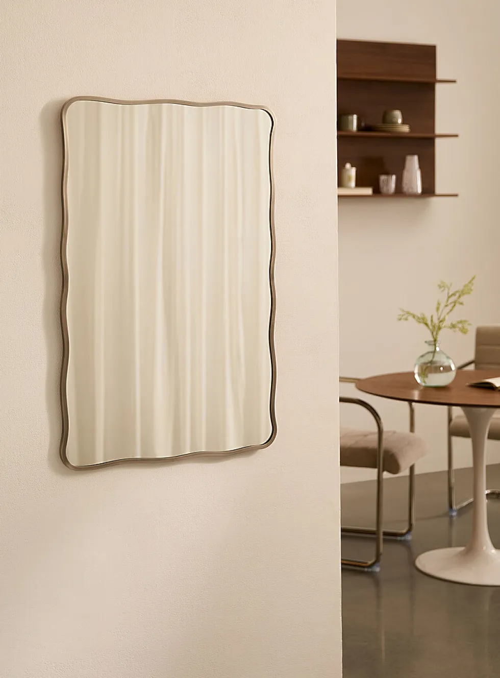 Irregular frame rectangular mirror