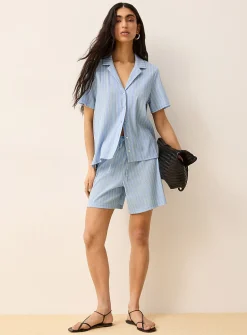Irregular stripes piqué short